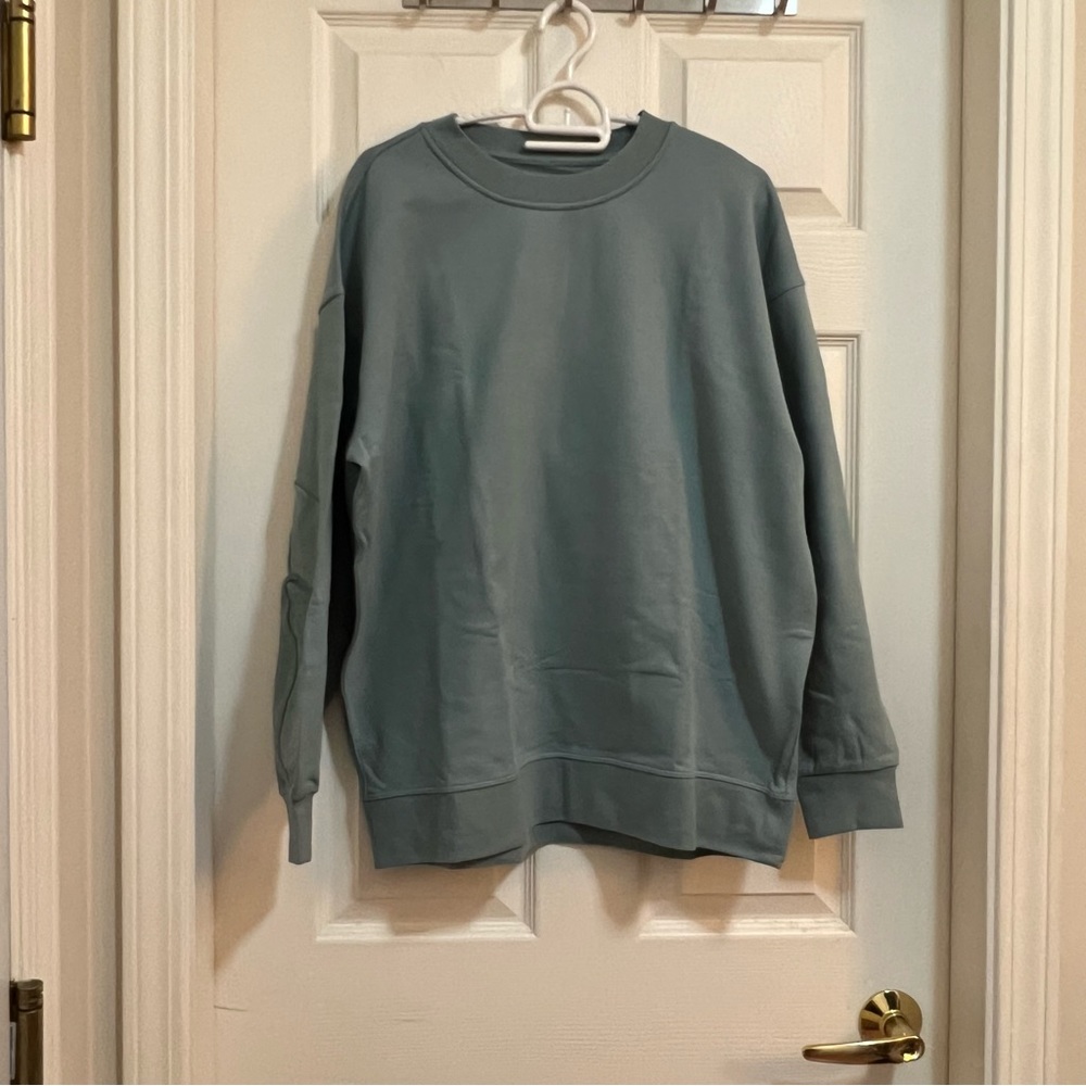 NWOT Lululemon Perfectly Oversized Crew Blue Cast size 6